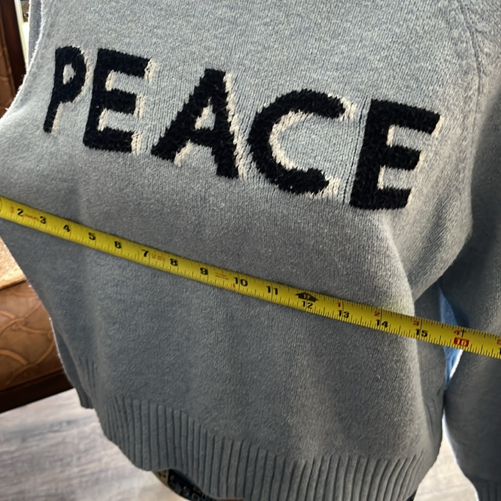 Old navy sweater - Picture 5 of 9
